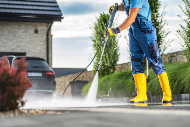 Best Sidewalk and Walkway Cleaning  in Whitesboro, TX